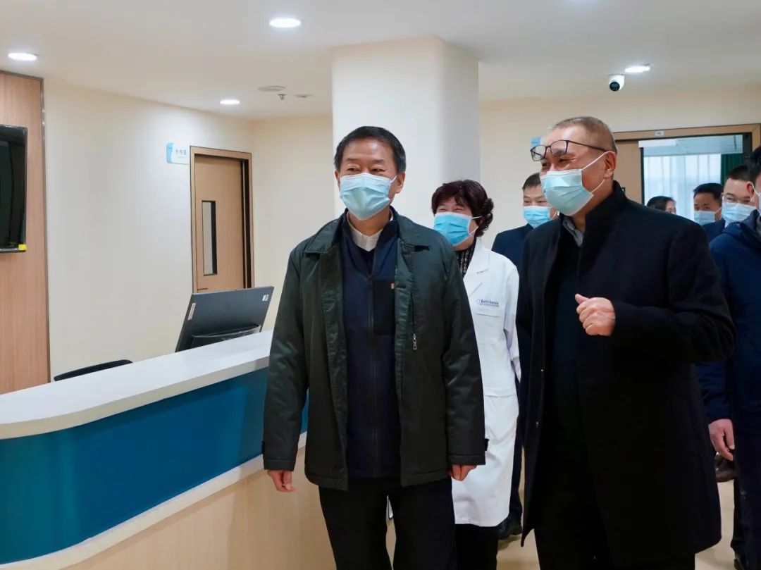 四川省尊龙凯时集团党委书记、董事长任丁率队赴锦弘集团调研