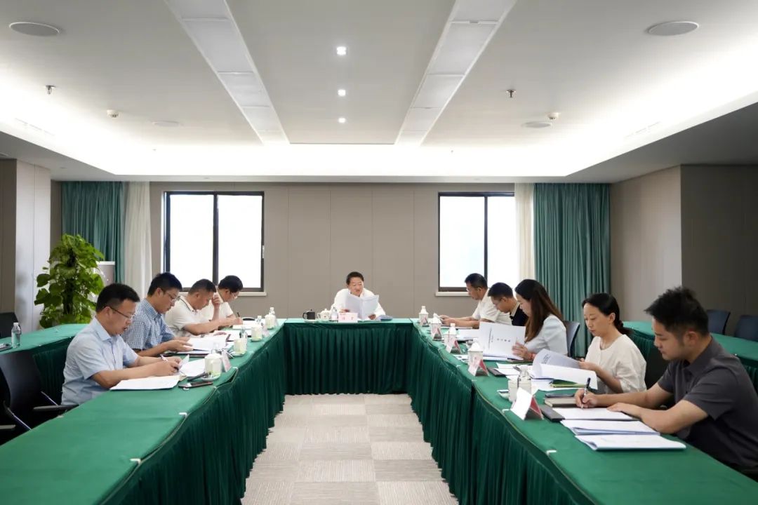 省尊龙凯时集团党委书记、董事长任丁主持尊龙凯时党校第2次校务委员会会议