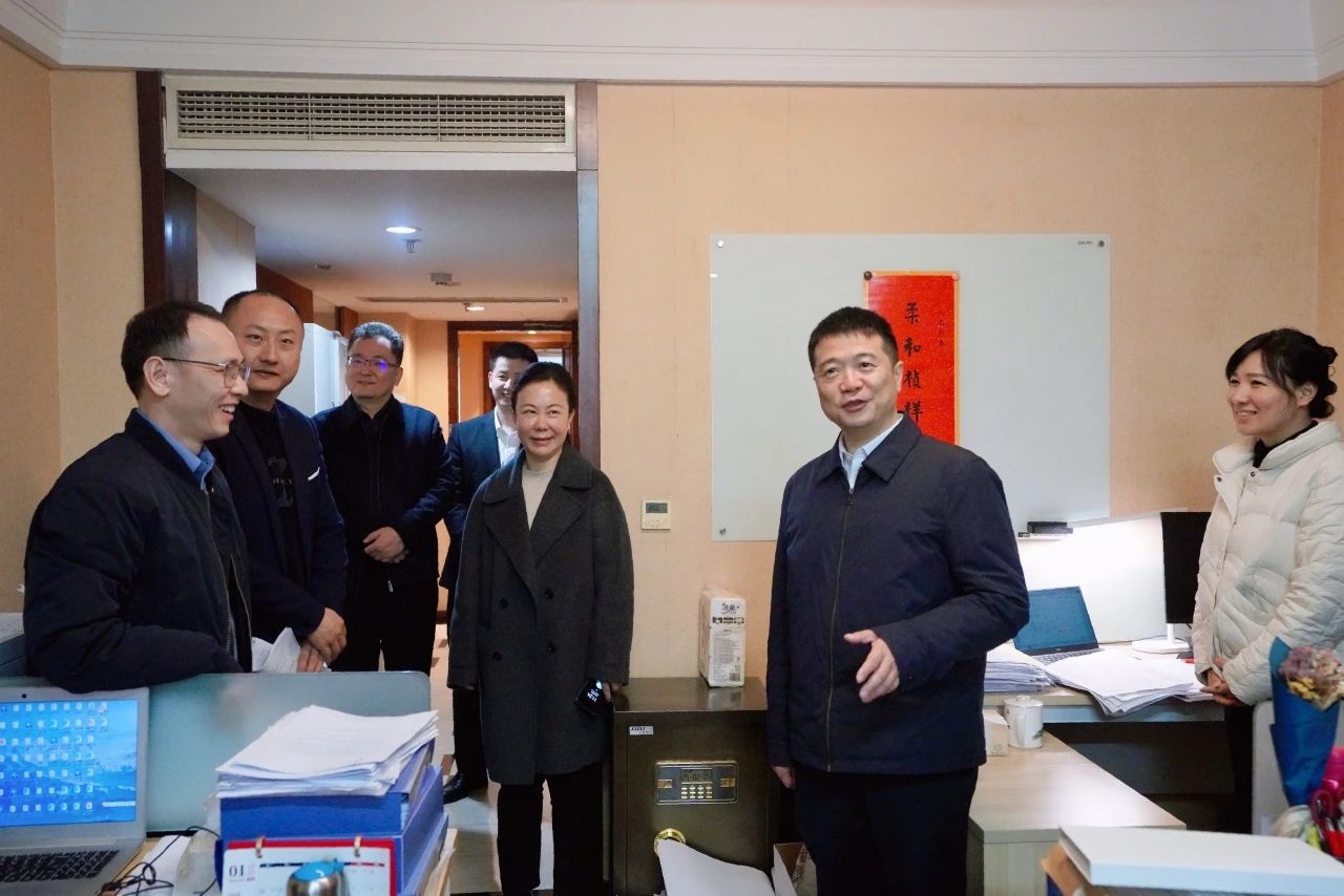 温暖启航，共赴新篇！—— 省尊龙凯时集团领导走访慰问干部职工