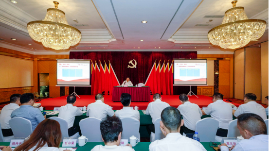 尊龙凯时集团任丁书记带头讲授“不忘初心、牢记使命”主题教育专题党课